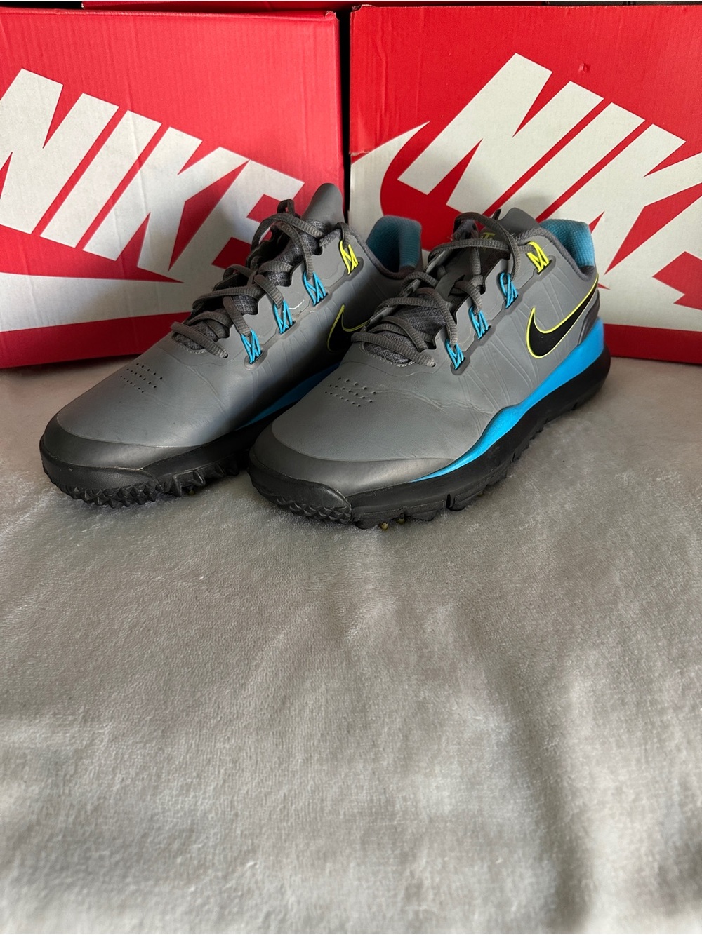 Nike Tiger Woods 2013 Cool Grey Vivid
Blue' Size9.5